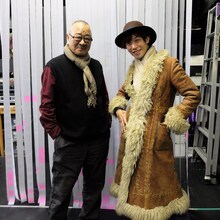 左から流山児祥、スズキ拓朗。