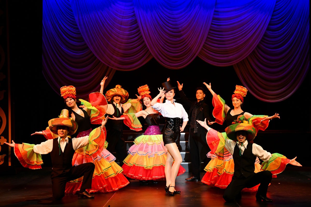 ドラマティック・レビュー「うたかたのオペラ」より。（撮影：山副圭吾）