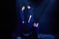 柿喰う客 新作本公演 2022「空鉄砲」より。（撮影：サギサカユウマ）