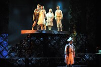 イッツフォーリーズ公演 ミュージカル「遠ざかるネバーランド」初演より。