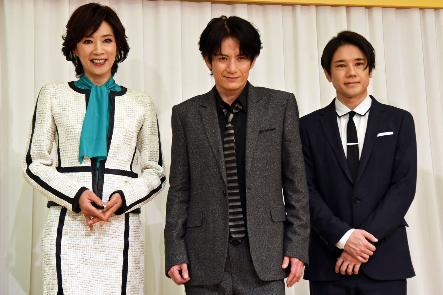左から真琴つばさ、佐藤アツヒロ、五関晃一（A.B.C-Z）。
