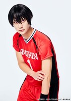 高崎翔太扮する王城正人。