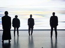 Baobab 第14回本公演 Re:born project vol.4-5「UMU -うむ- fusion edit.」 / 「笑う額縁」より。（撮影：大洞博靖）