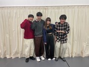 左から上原佑太、飯原僚也、吉原怜那、園田祥太。この日も吉原のダンサースタイルはブレない。