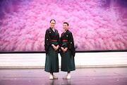 左から桐生麻耶、楊琳。