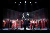 イッツフォーリーズ公演 ミュージカル「魍魎の匣」より。（撮影：岩田えり）