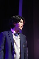 絶対青春合唱コメディ『SING!!!』－空の青と海の青と僕らの学校－」より。