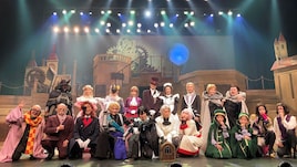 植田圭輔ら出演の舞台「ヴァニタスの手記」舞台写真・集合写真が到着