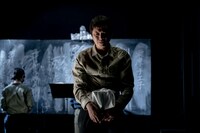 烏丸ストロークロック×五色劇場「新平和」より。（撮影：井上嘉和）