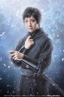 椎名鯛造扮する山崎烝。