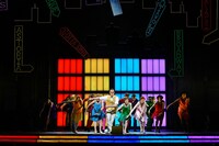 「『SINGIN' IN THE RAIN ―雨に唄えば―』アダム・クーパー特別来日 日本公演」より。（撮影：阿部章仁）