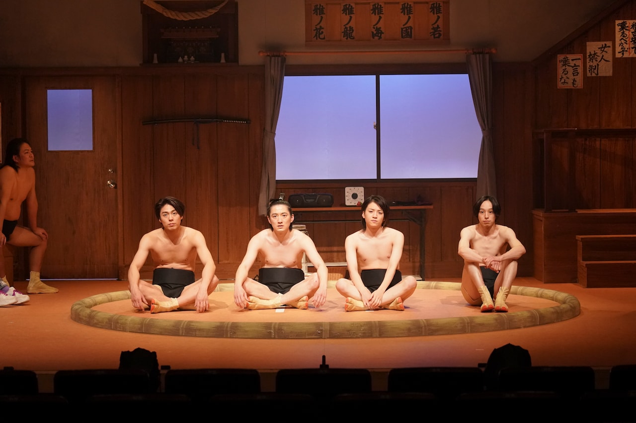 ノンスタ石田明が「手放しで楽しめる舞台」と自信、小野塚勇人主演「結 －MUSUBI－」開幕