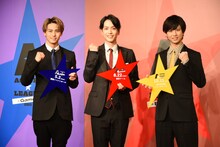 左から高野洸、黒羽麻璃央、岡宮来夢。