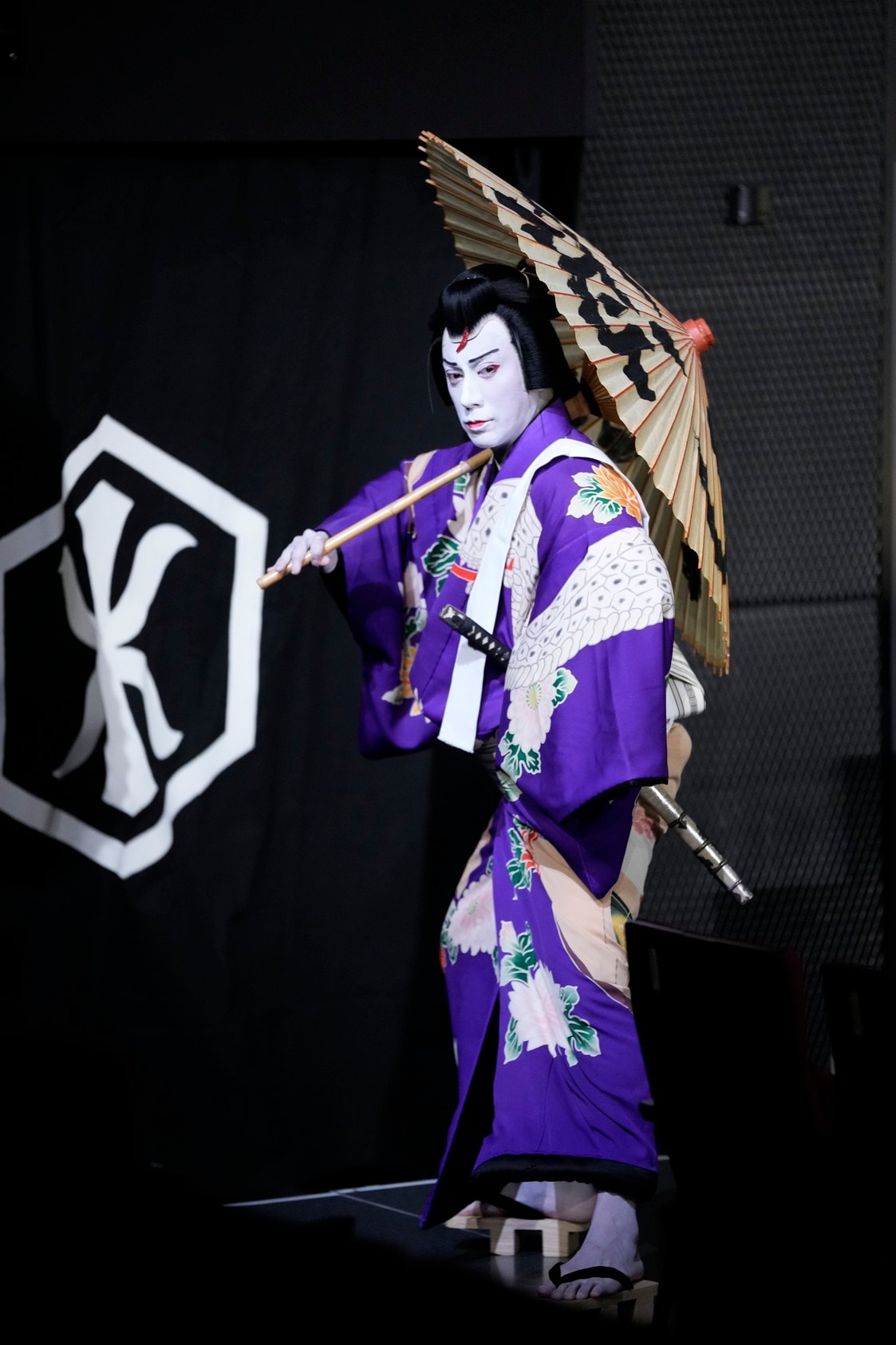 戸塚祥太が泥棒に！市川海老蔵ら出演「六本木歌舞伎2022」本日