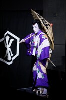 「六本木歌舞伎2022『ハナゾチル』（『青砥稿花紅彩画』より）」の様子。(c)松竹