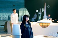 マームとジプシー「Light house」より。（撮影：岡本尚文）