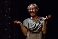 「カリギュラ」より。