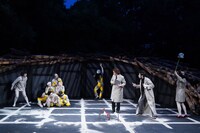 「ふたりの女」より。（Photo by Y.Inokuma）