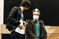 「冬のライオン」稽古の様子。（撮影：岡千里）