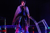 「小沢道成ひとり芝居『鶴かもしれない2022』」より。（Photo by bozzo）