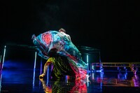 「小沢道成ひとり芝居『鶴かもしれない2022』」より。（Photo by bozzo）