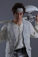 青柳塁斗扮するフォガーテ。