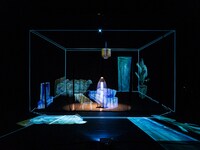 束芋×ヨルグ・ミュラー「もつれる水滴」クリエーションの様子。(c)watsonstudio