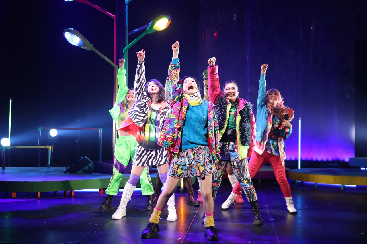 丸尾丸一郎の初オリジナルミュージカル「ネオンキッズ」上演中