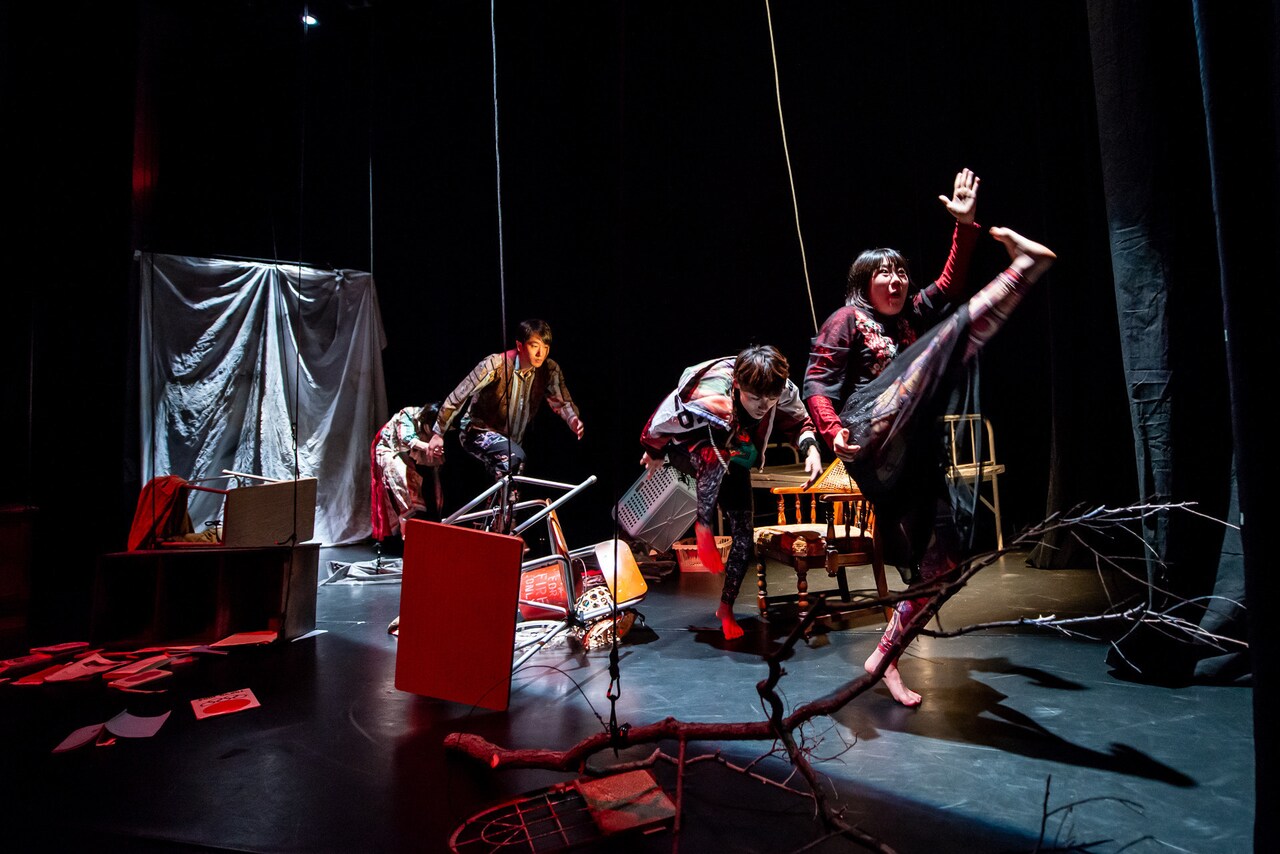 世界劇団3都市ツアー「天は蒼く燃えているか」広島で開幕