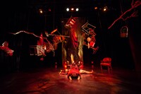 世界劇団 2022年3都市ツアー「天は蒼く燃えているか」より。