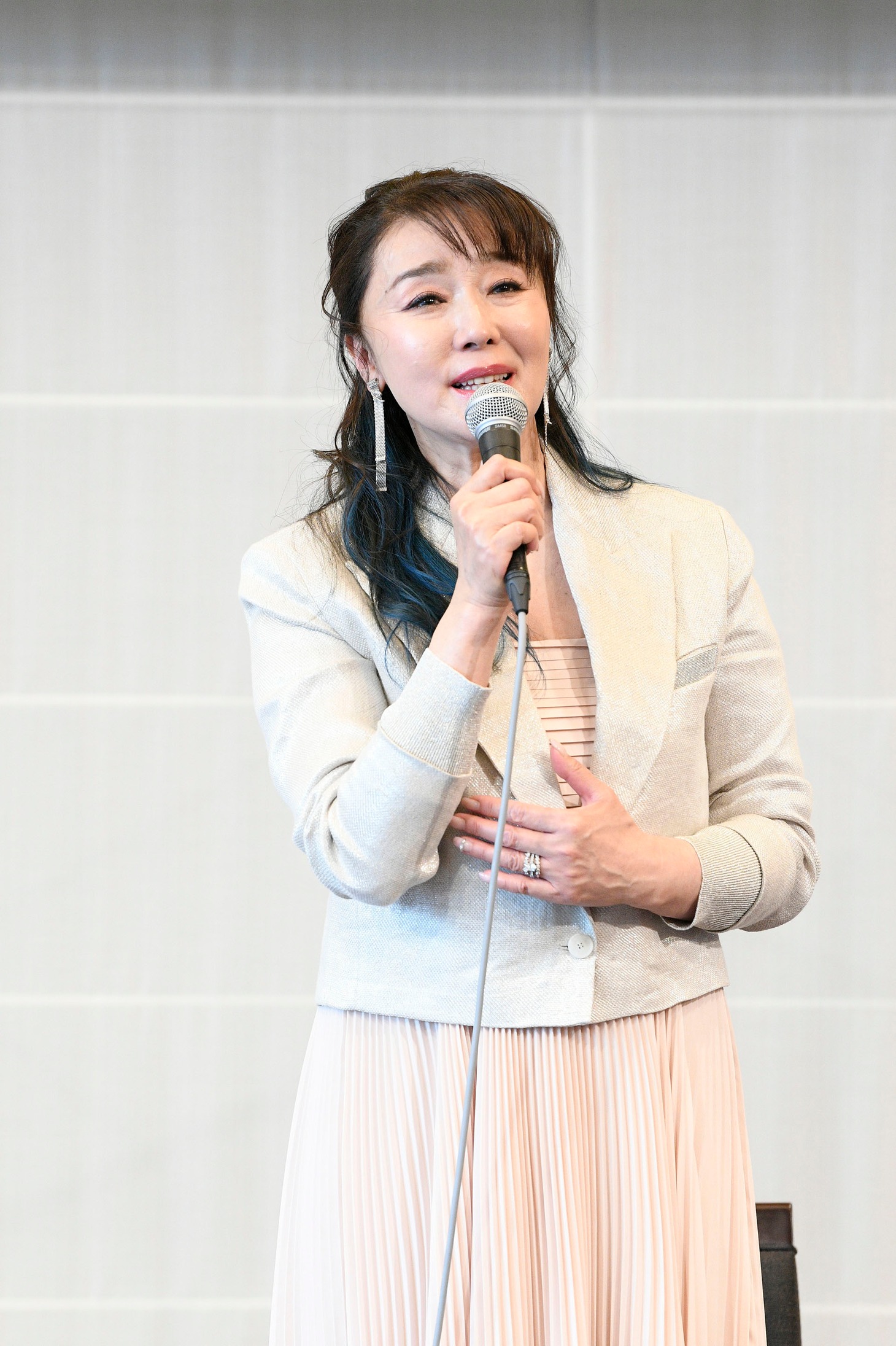 浅野ゆう子