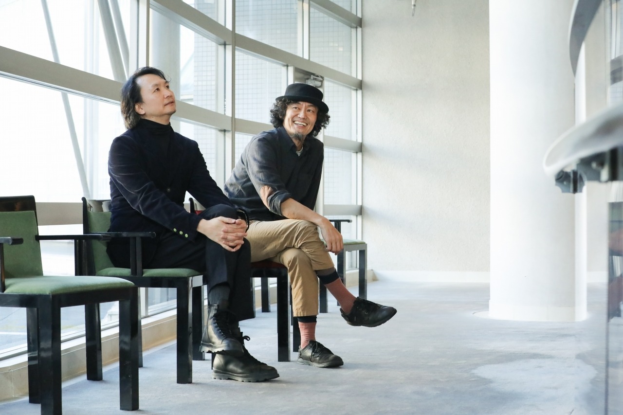 左から長塚圭史、近藤良平。（撮影：宮川舞子）