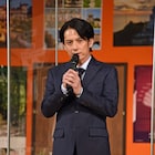「行先不明」東京公演開幕、座長・佐藤アツヒロの天然発言にヒデが思わずツッコミ