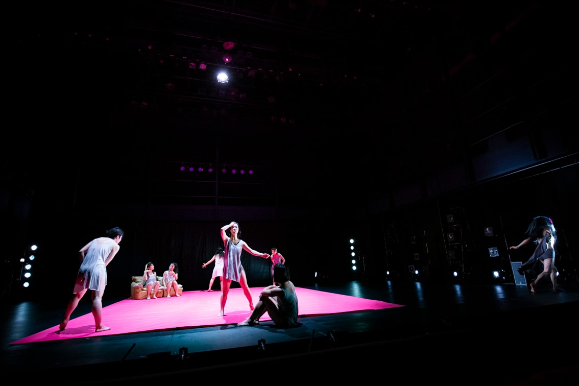 「黒田育世 再演譚vol.1『病める舞姫』『春の祭典』」幕開け