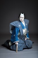 尾上松緑扮する大岡越前守。(c)松竹