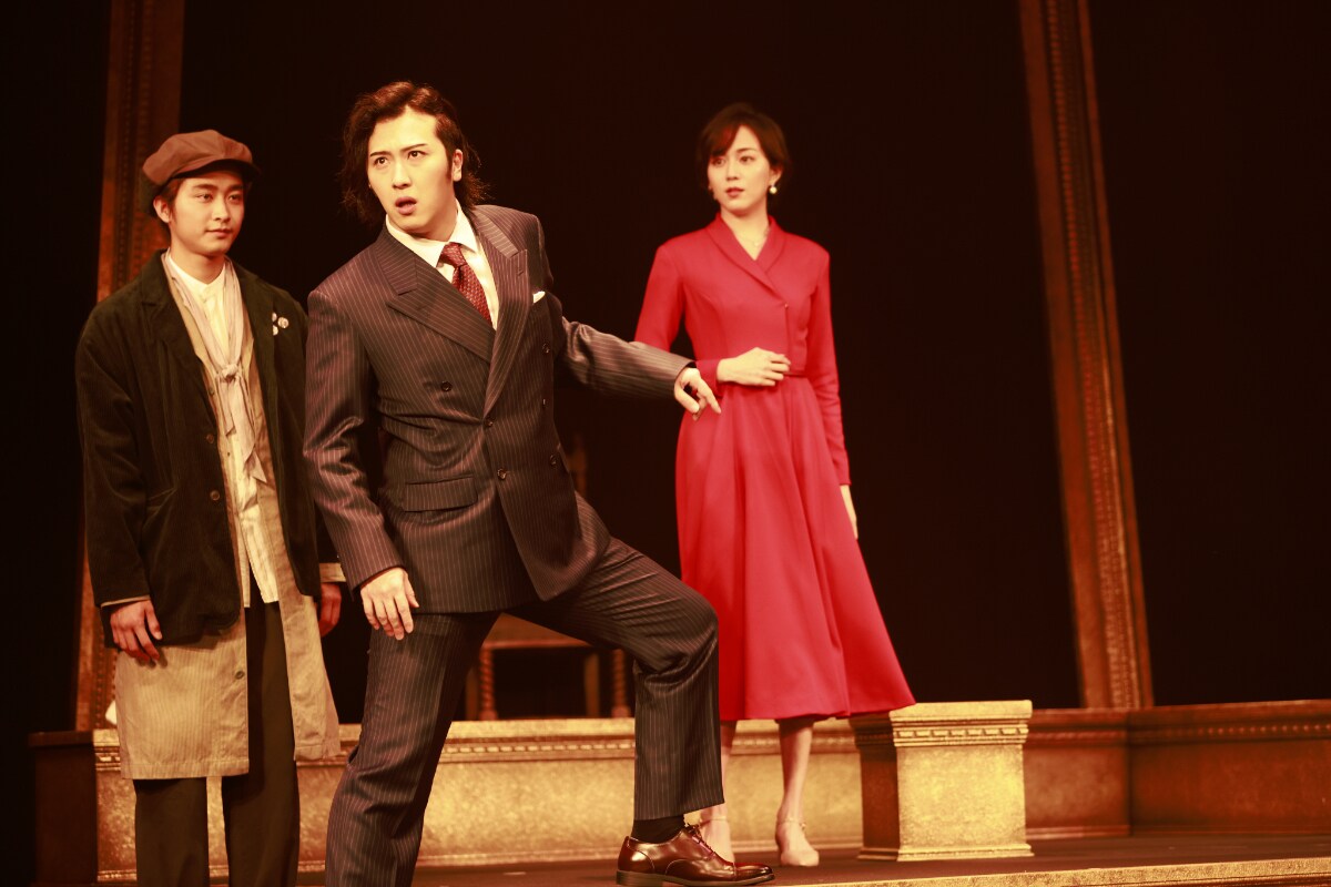 舞台「怖い絵」より。（撮影：高宮紀徹 / 67531graphics）