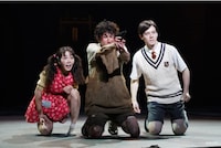 ミュージカル「ブラッド・ブラザーズ」より。（撮影：岩田えり）