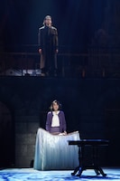 ミュージカル「ブラッド・ブラザーズ」より。（撮影：岩田えり）