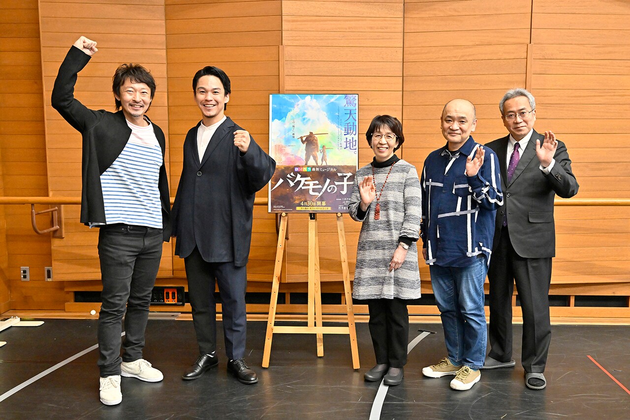 左から熊徹役候補の伊藤潤一郎と田中彰孝、高橋知伽江、青木豪