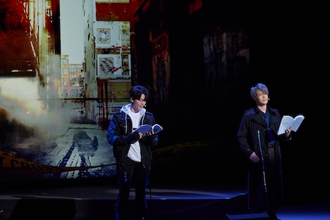 朗読劇「ENIGMA ~Invisible rain~(インビジブルレイン)」より。(撮影:山内洋枝)