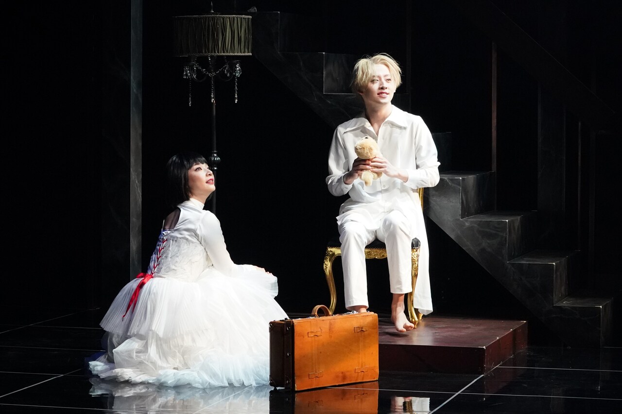 「サロメ奇譚」開幕、主演の朝海ひかる「現代の私達にも共鳴できる作品に」