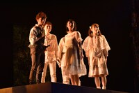 イッツフォーリーズ公演 ミュージカル「遠ざかるネバーランド」より。（撮影：日高仁）