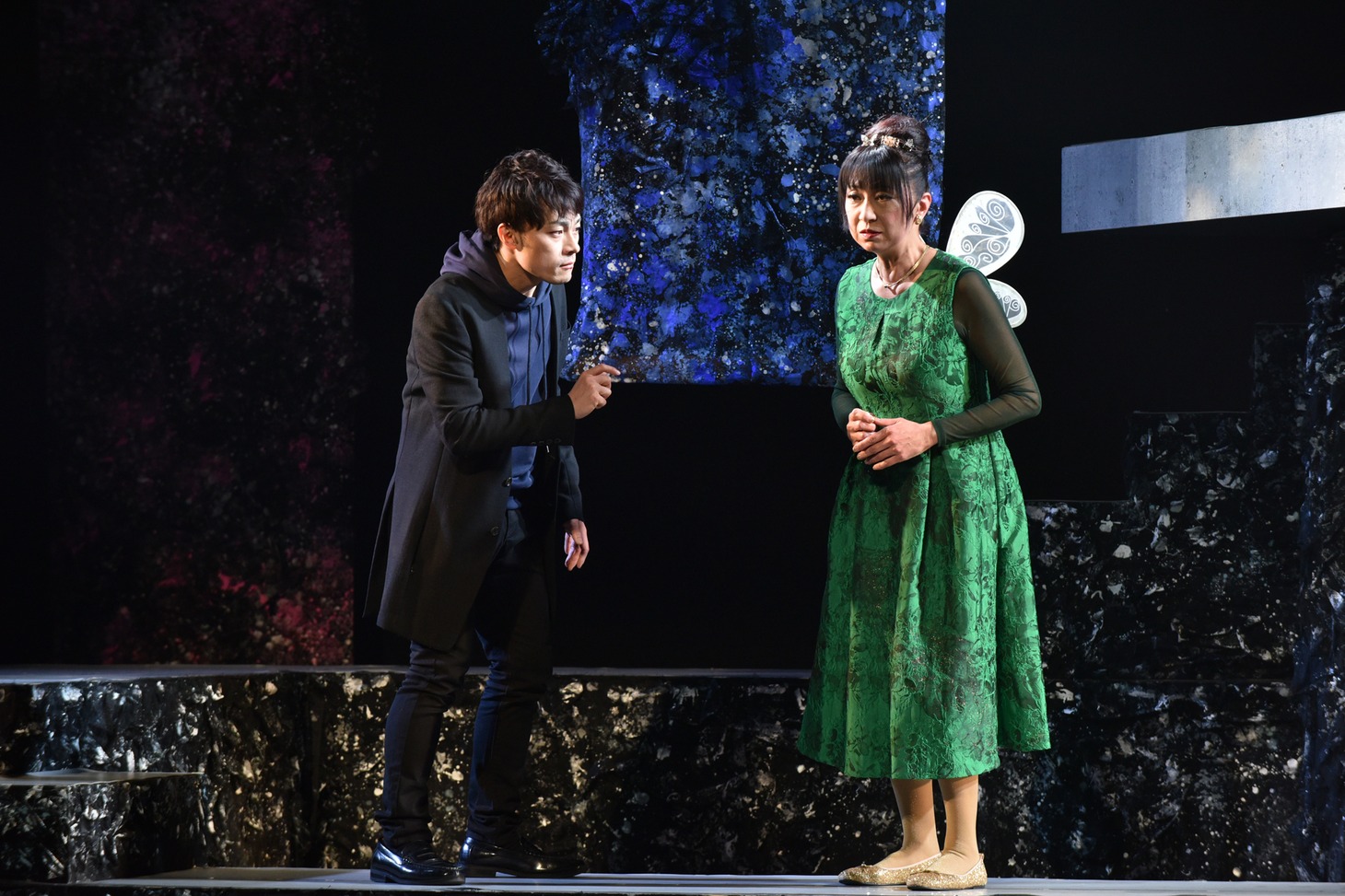 イッツフォーリーズ公演 ミュージカル「遠ざかるネバーランド」より。（撮影：日高仁）