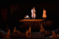 イッツフォーリーズ公演 ミュージカル「遠ざかるネバーランド」より。（撮影：日高仁）