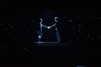 イッツフォーリーズ公演 ミュージカル「遠ざかるネバーランド」より。（撮影：日高仁）