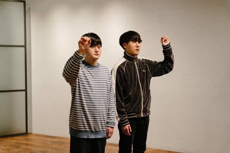 関田育子 延期公演「霊雨」より。（撮影：小島早貴）