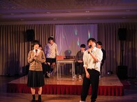 かるがも団地「なんとなく幸せだった2022」より。（撮影：稲垣隼）