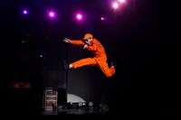 「つかこうへい十三回忌特別公演『新・熱海殺人事件』ラストスプリング」より。