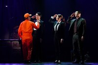 「つかこうへい十三回忌特別公演『新・熱海殺人事件』ラストスプリング」より。