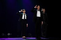 「つかこうへい十三回忌特別公演『新・熱海殺人事件』ラストスプリング」より。